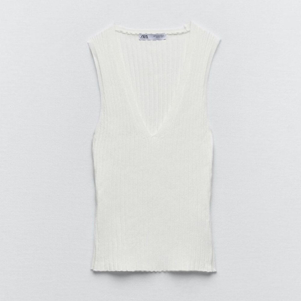 ZARA White Ribbed V-Neck Sleeveless Top